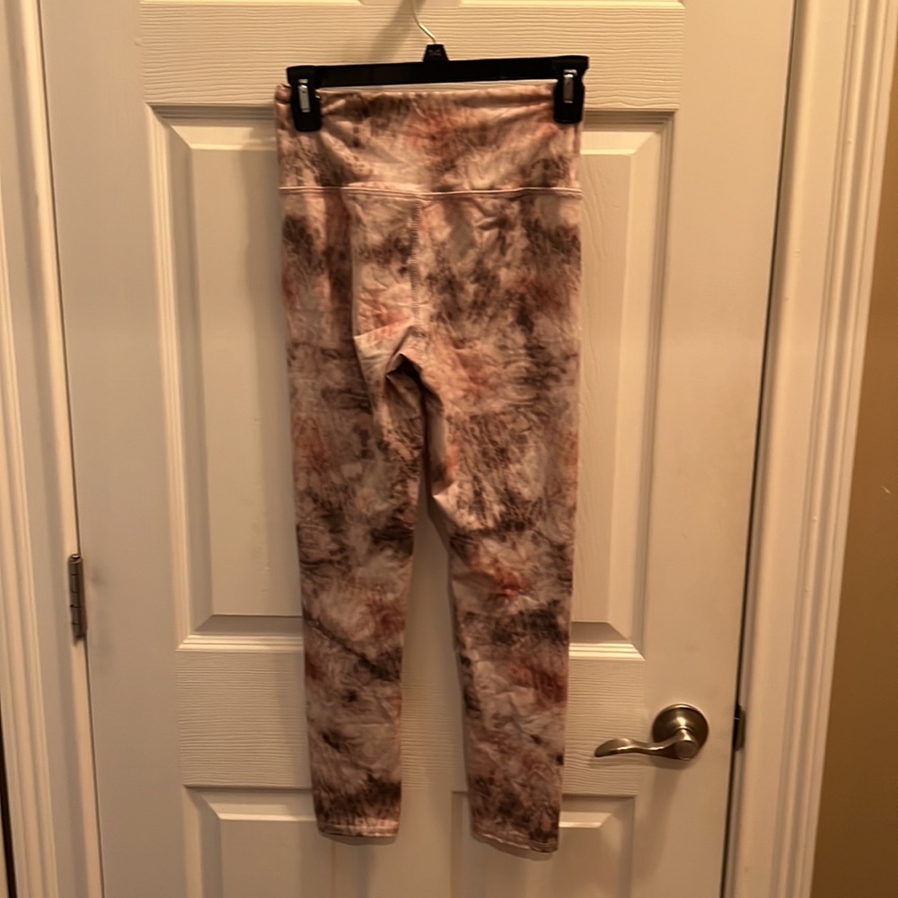 Ladies leggings size small like New - Picture 2 of 2